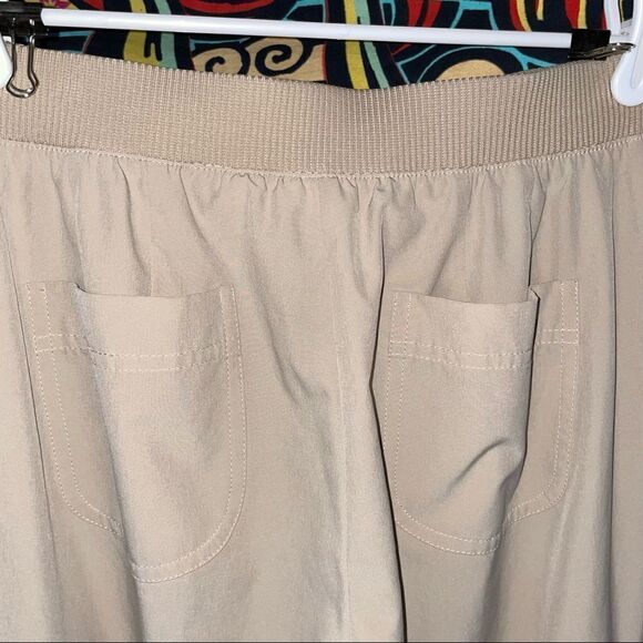 Chico's - Zenergy Neema Cropped Pants sz 0 - Picture 8 of 9